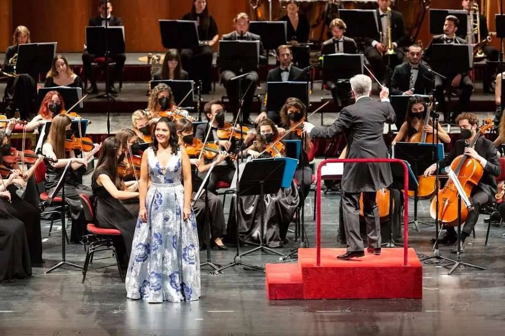 Graduación de Andrea Niño en el Teatro la Scala, de Milán.