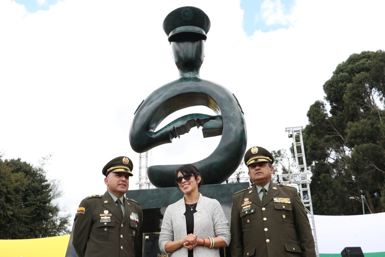 Un monumento para conmemorar a policías que también son víctimas
