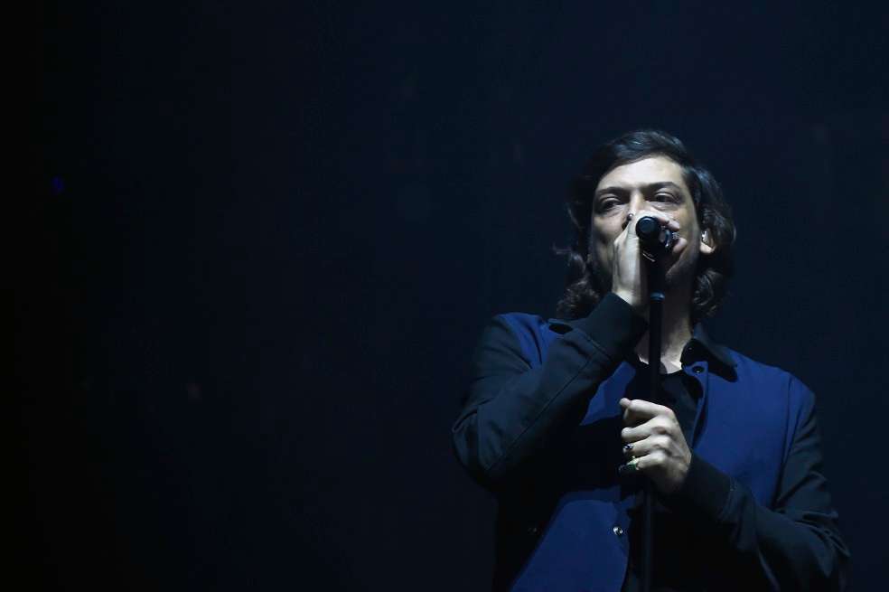 León Larregui es el líder, compositor y vocalista de la agrupación mexicana Zoé. / AFP