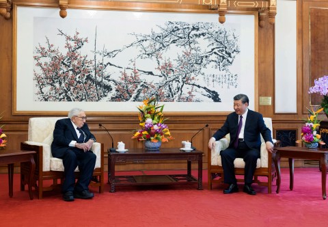 Henry Kissinger, un “viejo amigo” de China, según Xi Jinping