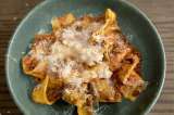 Receta para preparar pappardelle con boloñesa rápida
