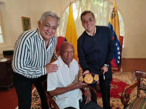 Antonio Cervantes ‘Kid Pambelé’ fue homenajeado en Venezuela