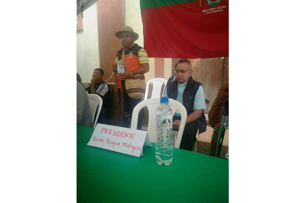 Las comunidades indígenas esperaron por seis horas en la plaza pública a que se diera el encuentro con Duque.
/ Cric