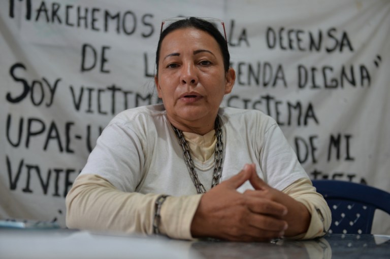 La mujer que caminó medio país para salvar su casa