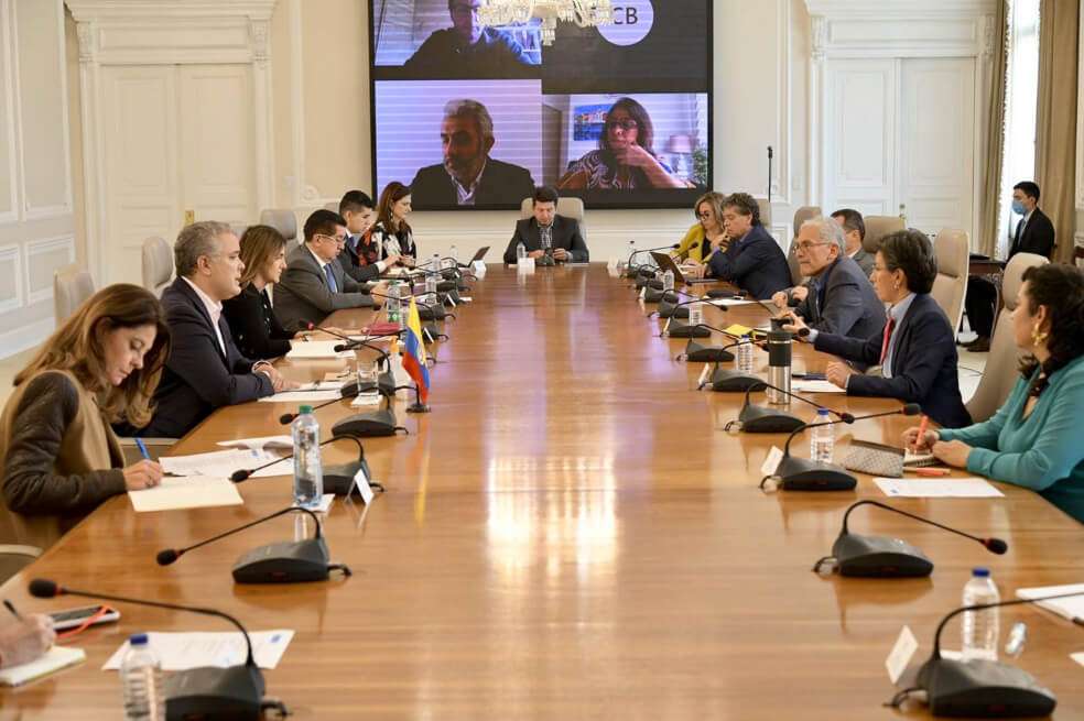 De la reunión en Casa de Nariño participaron cerca de 18 personas, entre las que estaba el presidente Iván Duque, la alcaldesa Claudia López y varios miembros de ambos gabinetes. / Presidencia