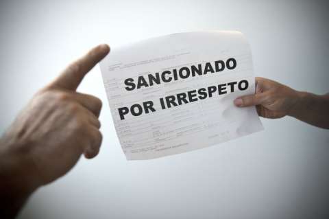Alcaldes no pueden multar a quienes los irrespeten