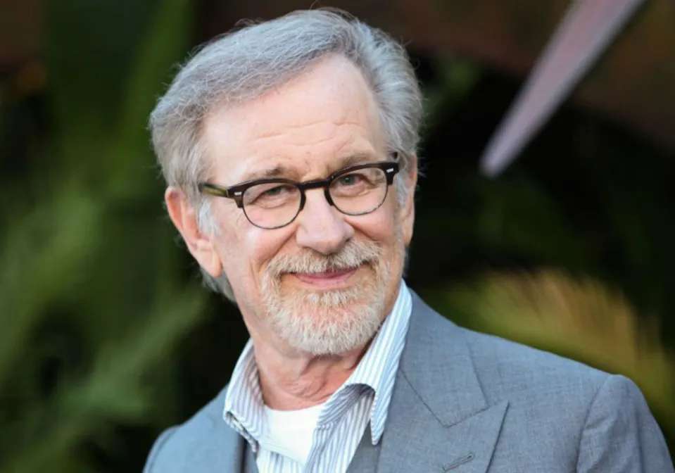 Steven Spielberg graba su primer videoclip con un celular