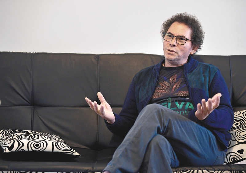 “Pastor Alape”, miembro de la Dirección Nacional del Partido de la FARC, habla sobre el momento de tensión política que vive. / Mauricio Alvarado - El Espectador