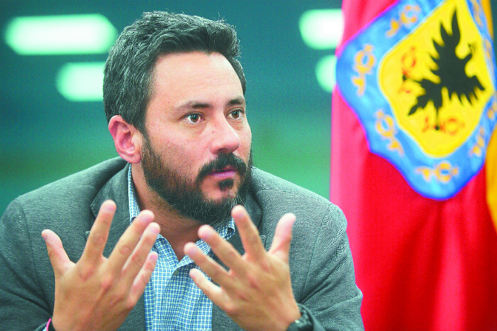 El primer reto que asumió Jairo García como secretario fue el Día de la Madre. / Cristian Garavito - El Espectador