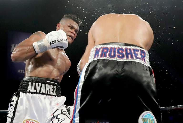 Eléider Álvarez perdió el título de peso semipesado con Sergey Kovalev
