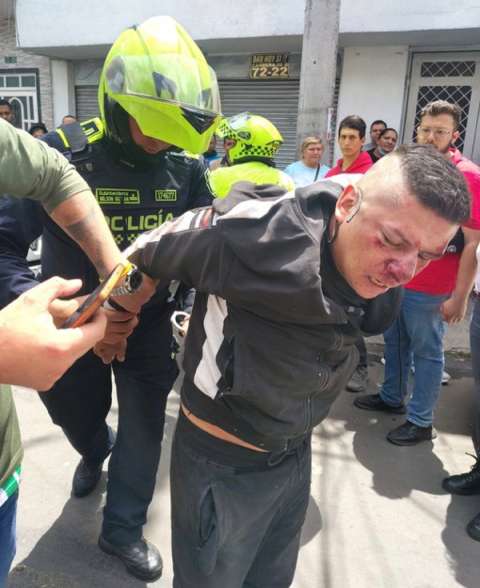 Vecinos frustran intento de hurto de vehículo en Engativá. Ladrón recibió una golpiza