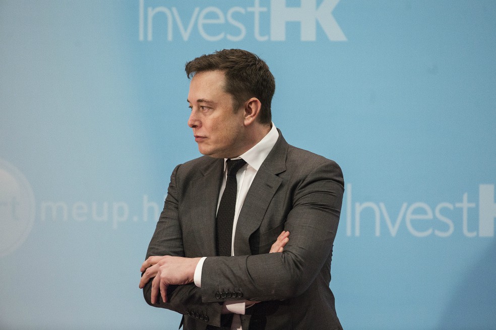 Elon Musk amenazó con retirar su oferta para adquirir Twitter.