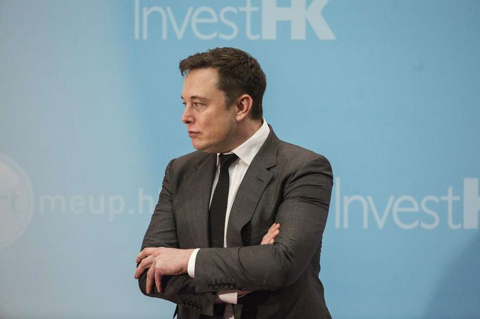 Elon Musk amenazó con retirar su oferta para adquirir Twitter.