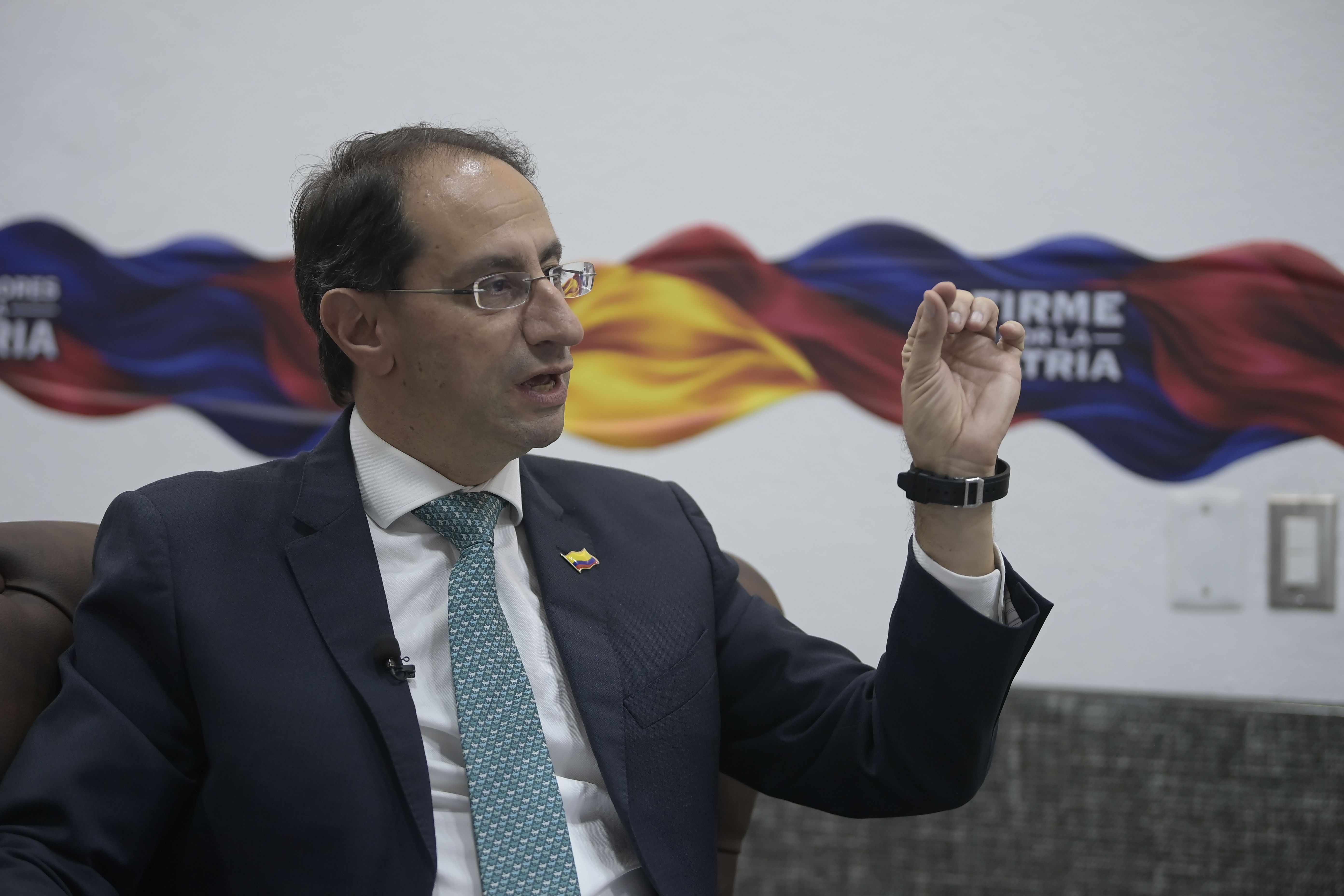Vicepresidente electo, durante entrevista.