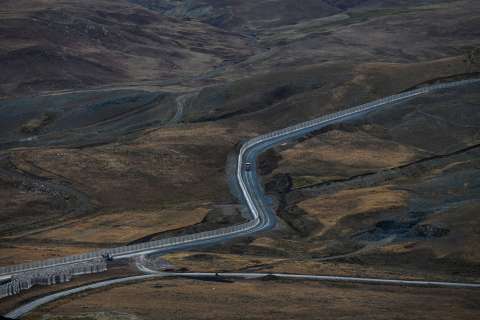 Con un muro de 500 km de largo, Turquía pone freno a los migrantes afganos