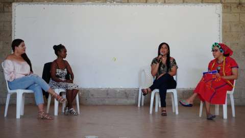 Mujeres migrantes emprendedoras comparten experiencias en Cartagena
