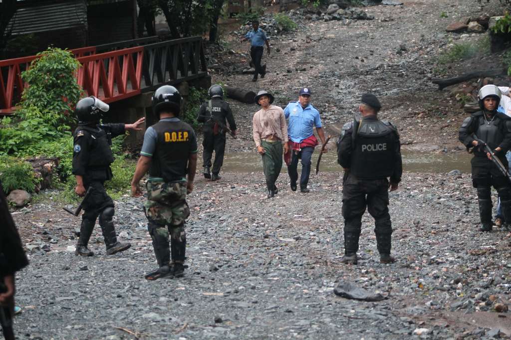 En 2015 durante los enfrentamientos entre trabajadores de la empresa minera en Mina El Limón y la Policía Nacional.