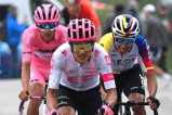 Egan Bernal promete “el apocalipsis” en la tercera semana del Giro de Italia 2025