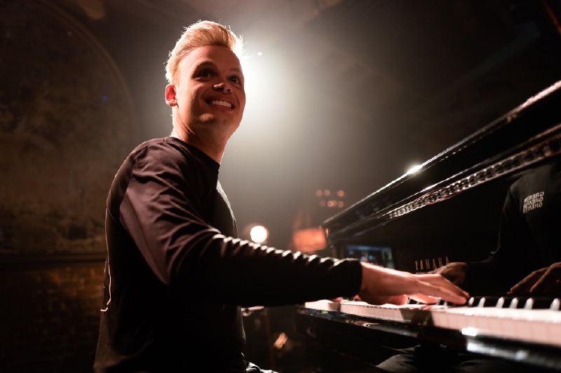 Además de pianista, Jesús Molina ha sido productor de artistas como Juan Luis Guerra, Miguel Bosé y Jesús Adrián Romero. / Archivo particular