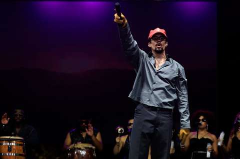 Bad Bunny a votantes puertorriqueños: “Escuchen a su corazón y no se dejen engañar”