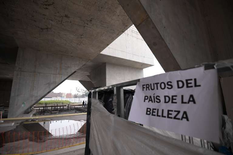 Edificio que reanudará su construcción tras tres años de parálisis.