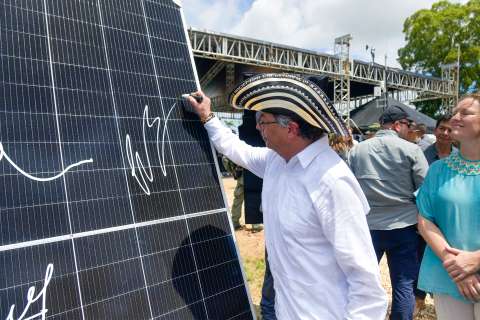 La medida del gobierno Petro que pondría en riesgo proyectos de energía renovable