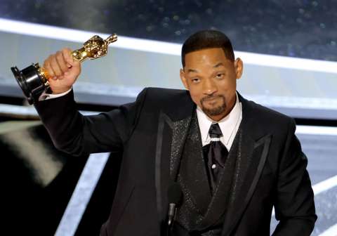 Así fue la disculpa de Will Smith a Chris Rock tras bofetada en los Premios Óscar