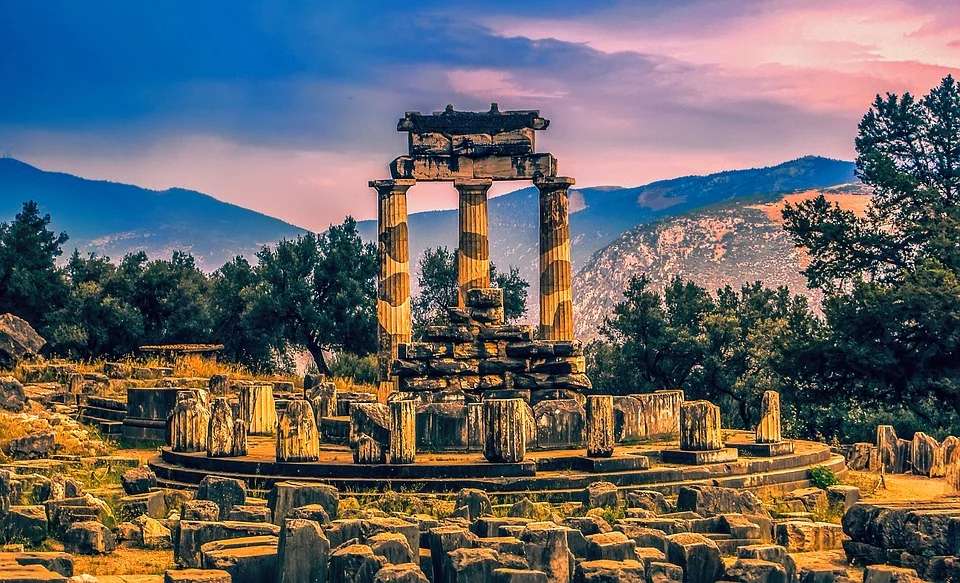 El oráculo de Delfos se mantuvo activo desde el siglo XIV a.C. hasta el año 391 d.C.