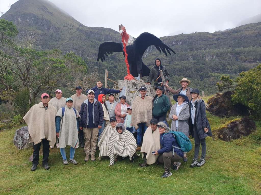 Asociación Campesina Coexistiendo con el Cóndor trabaja por la conservación de esta especie en el páramo Almorzadero.