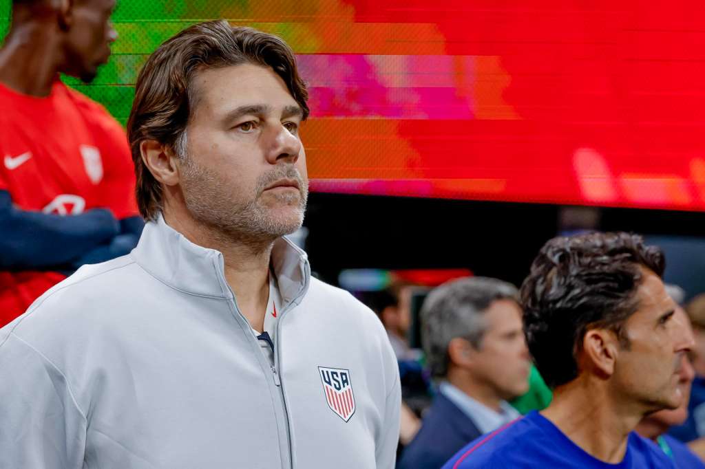ATLANTA (United States), 31/03/2026.- Head coach Mauricio Pochettino of the USA looks on before the first half of the international friendly match between the USMNT and Portugal at Mercedes-Benz Stadium in Atlanta, Georgia, USA, 31 March 2026. (Futbol, Amistoso) EFE/EPA/ERIK S. LESSER