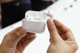 ¿Por qué un AirPod o audífono se descarga más rápido que el otro y cómo solucionarlo?