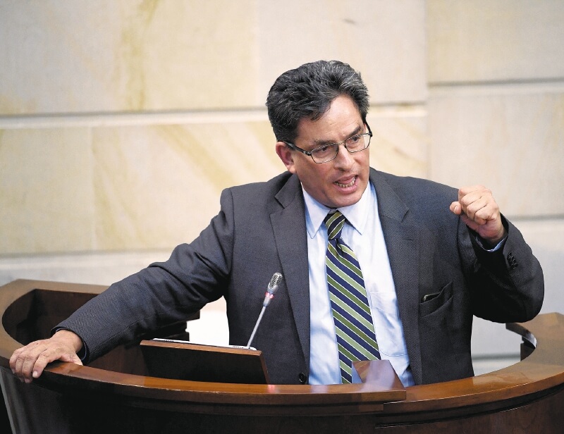 El ministro de Hacienda, Alberto Carrasquilla, defenderá en el Congreso el Presupuesto. / Cristian Garavito