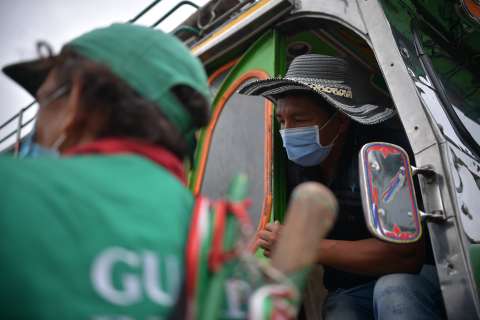 La guardia indígena en el Cauca denuncia ataque en vía Panamericana