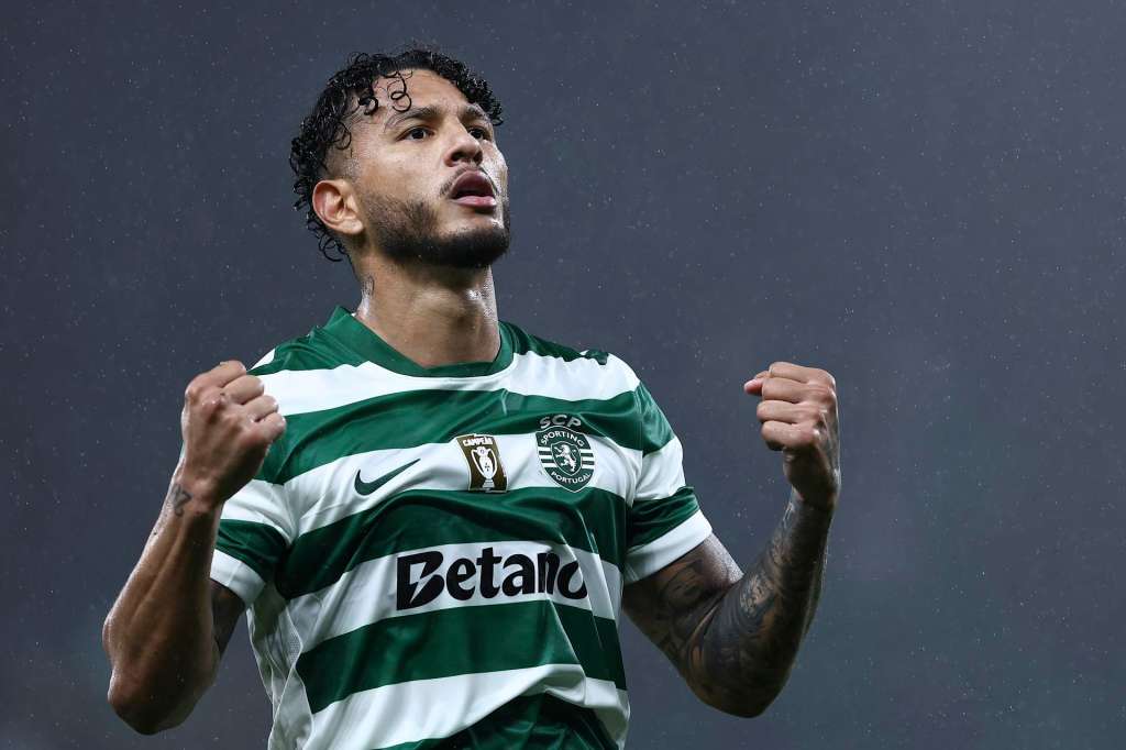 Lisbon (Portugal), 01/02/2026.- Sporting player Luis Suarez celebrates after scoring a goal against Nacional during the Portuguese First League soccer match held at Jose Alvalade Stadium, in Lisbon, Portugal, 01 February 2026. (Lisboa) EFE/EPA/RODRIGO ANTUNES