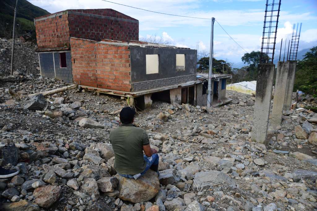 Aún con sus obstáculos, Briceño es uno de los cinco municipios con mayor avance en el programa. En la imagen, el barrio más afectado por la avalancha.