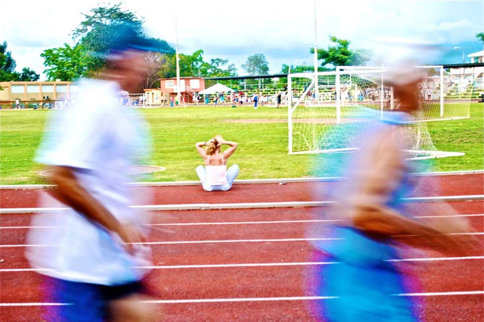 Una pareja de ancianos haciendo deporte. / Abimarlee