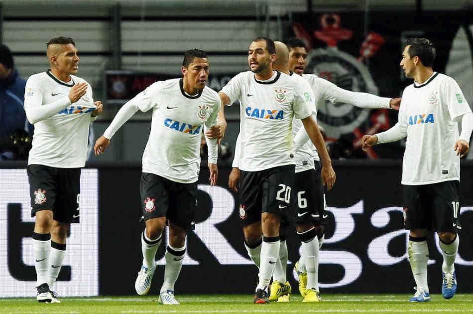 Paolo Guerrero celebra uno de sus goles en el pasado Mundial de Clubes. / EFE