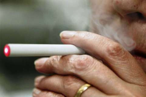 Alerta por efectos nocivos de cigarrillos eléctricos y vapeadores en Bogotá