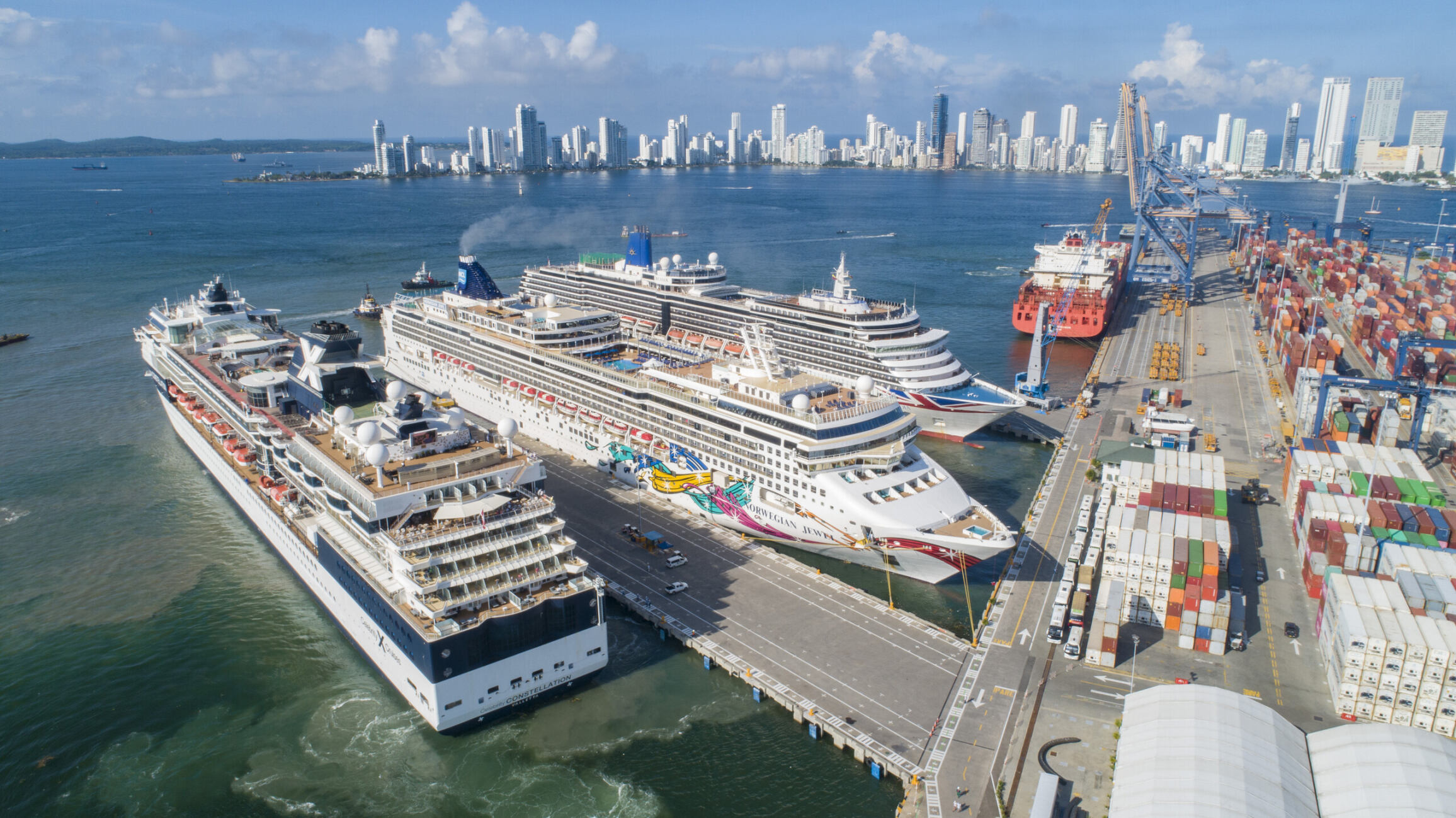 Cartagena es el puerto líder en Colombia en materia de cruceros y recibe más del 95 % de los barcos que llegan al país.