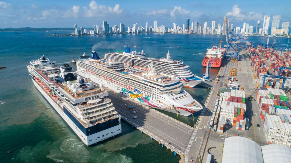 Cartagena es el puerto líder en Colombia en materia de cruceros y recibe más del 95 % de los barcos que llegan al país.