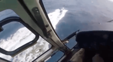 Helicóptero persigue embarcación con 600 kilos de cocaína en el mar Caribe