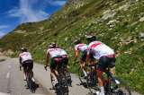 Tres colombianos retirados de la Vuelta a Burgos por posible COVID-19