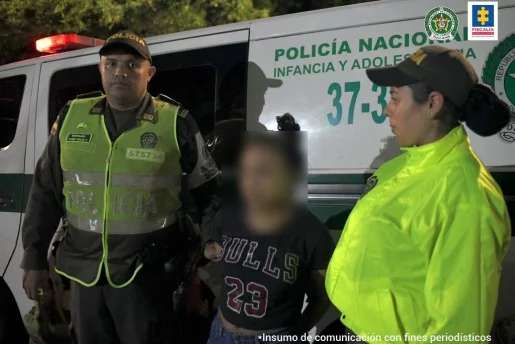 Capturan a mujer que habría usado a su bebé para grabar pornografía infantil.