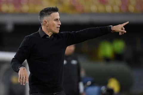 ¿Pablo Peirano en riesgo? Esto pasará si Santa Fe se despide de la Libertadores