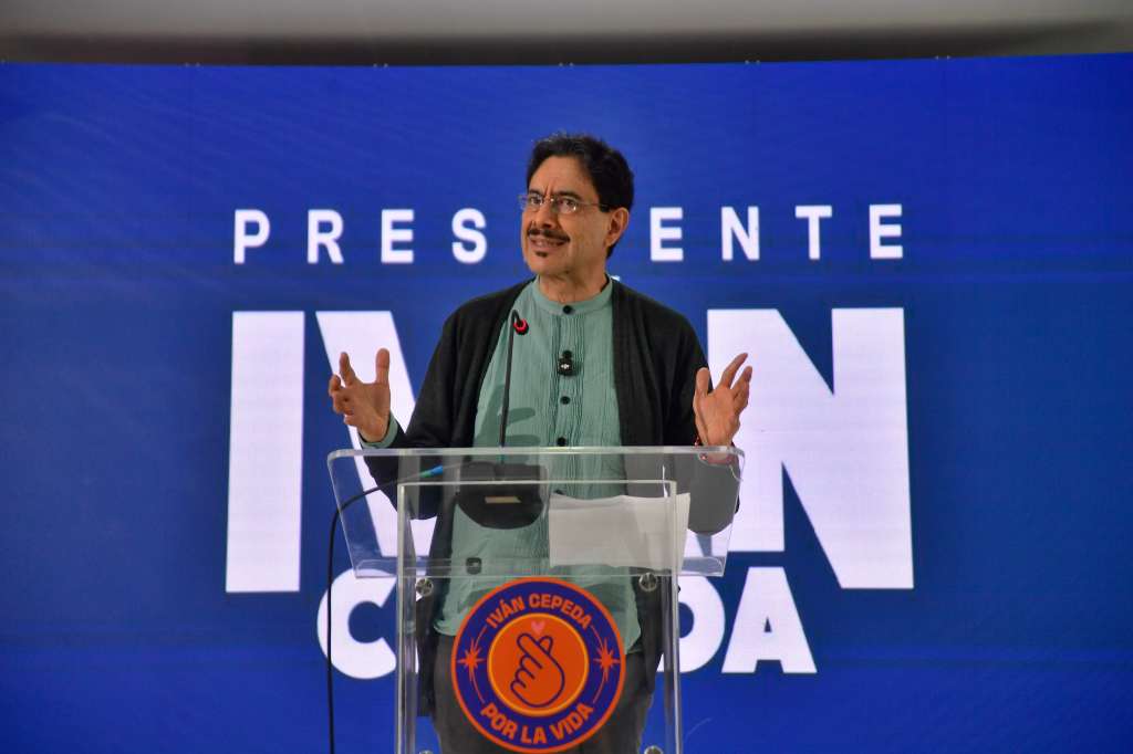 Candidato a la presidencia en rueda de prensa luego de conocerse los resultados de las elecciones en segunda vuelta que lo pone en el segundo lugar