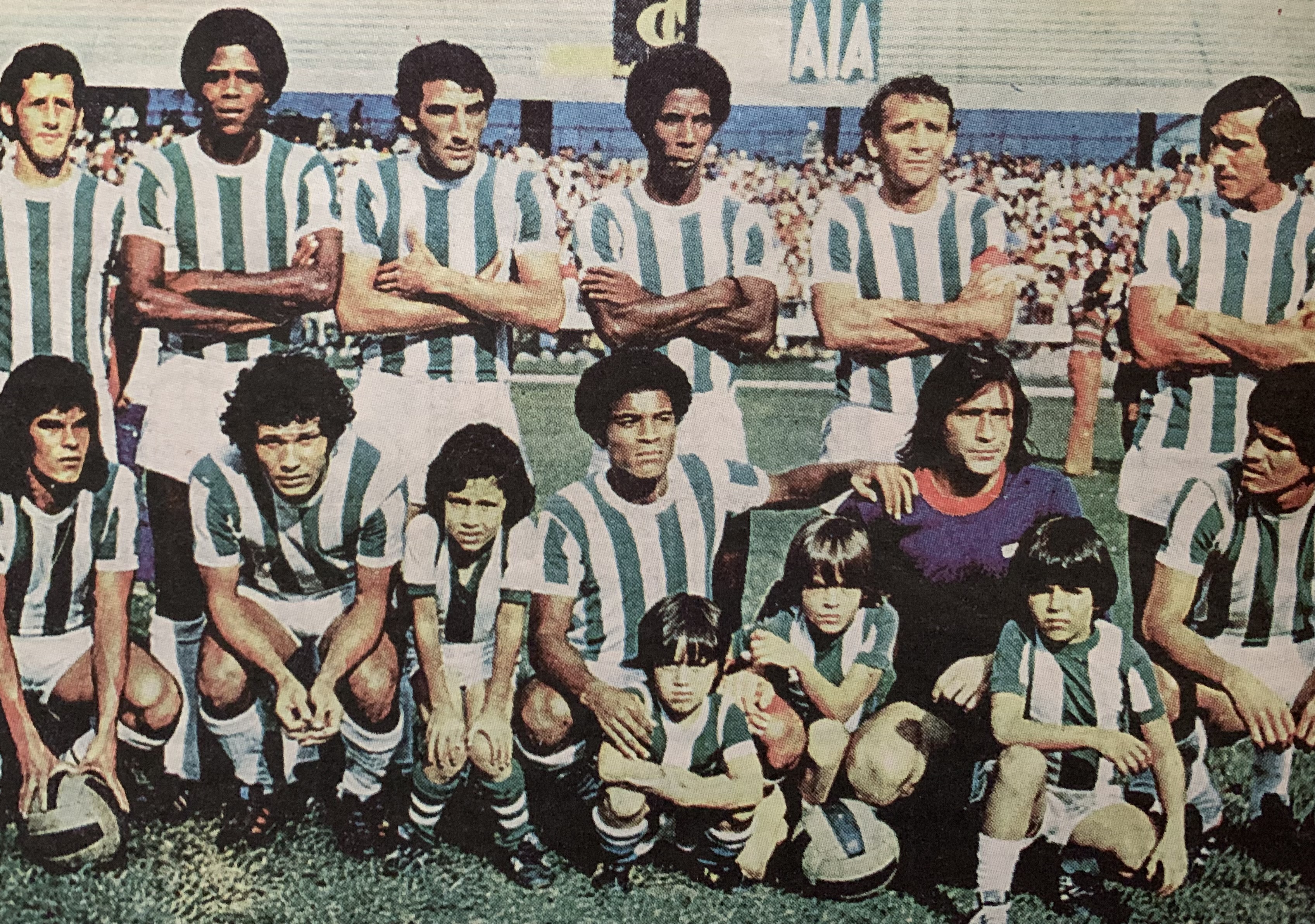 Atlético Nacional de 1976. Arriba (de izquierda a derecha): Jorge Peláez, Francisco Maturana, Miguel Ángel López, Édgar Angulo, Eduardo Retat, Jorge Olmedo. Abajo (en el mismo orden): Gilberto Salgado, Ramón César Bóveda, Jorge Ortiz, Raúl Ramón Navarro y Eduardo Emilio Vilarete. / Libro “Historia del fútbol profesional colombiano”, edición exclusiva El Espectador