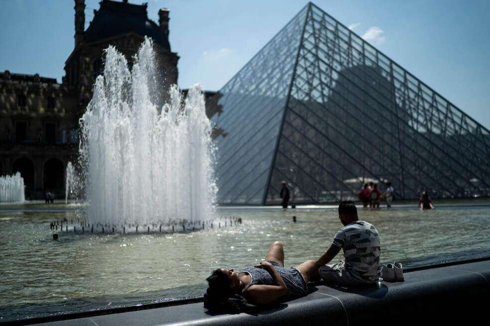 Imagen de la ola de calor que azotó a Europa a finales de junio. / KENZO TRIBOUILLARD / AFP