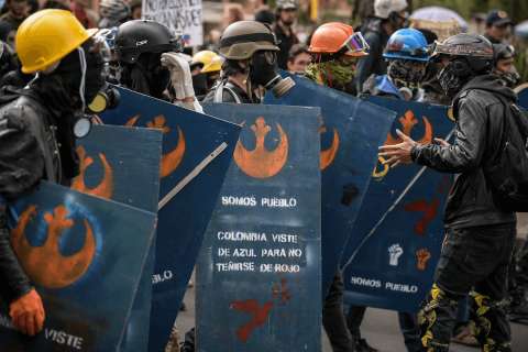 Imágenes: así transcurren marchas de este 19 de diciembre en Bogotá