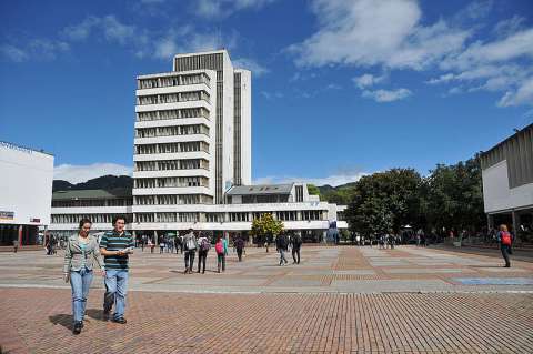 Grupo de jóvenes se toman edificio de la U. Nacional en Bogotá