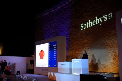 Sotheby’s regresó joyas de Buda que iba a subastar, por presión del gobierno Indio